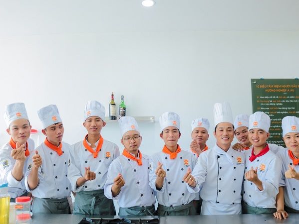 lớp học bếp trưởng điều hành