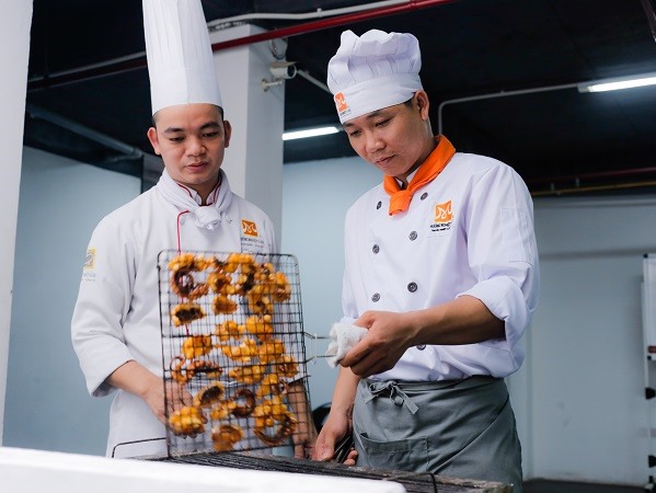 lớp học nấu ăn 1 thầy 1 trò