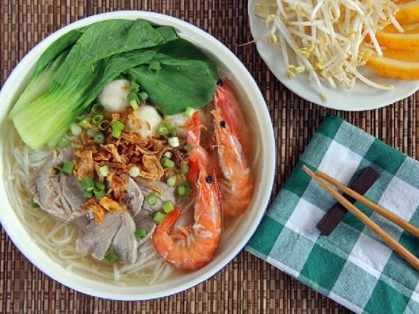 kinh doanh hủ tiếu ăn sáng