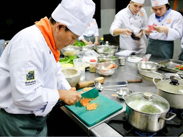 trường hội đầu bếp á âu