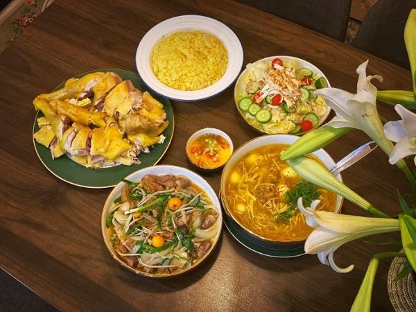 Bữa com gia đình Việt